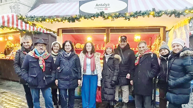 ‘Noel pazarı’nda Antalya köşesi