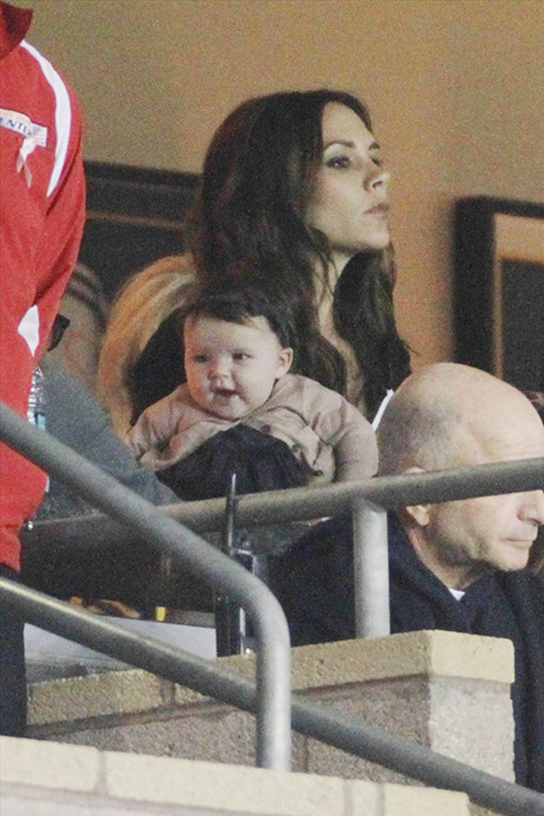 Ailenin biriciği... Selvi boylu kızım, ne zaman böyle büyüdün