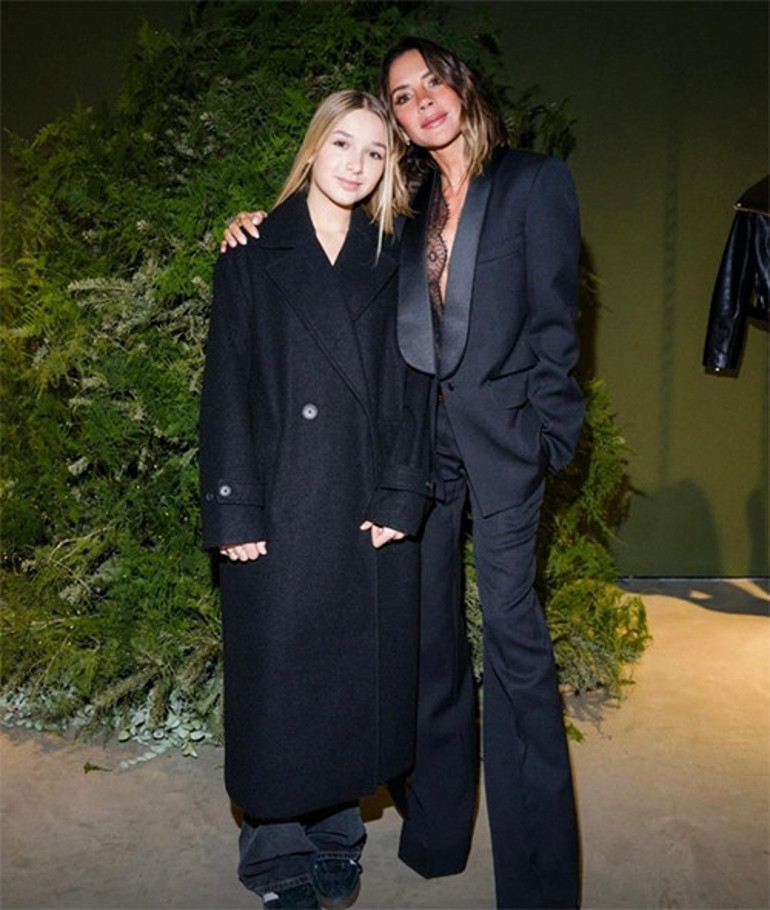 Ailenin biriciği... Selvi boylu kızım, ne zaman böyle büyüdün