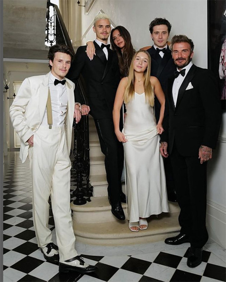 Ailenin biriciği... Selvi boylu kızım, ne zaman böyle büyüdün