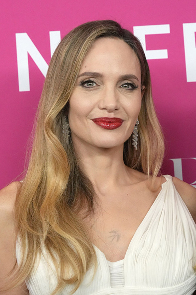 Bakınca içimiz karardı... Bu kadar mı üzgünsün Angelina