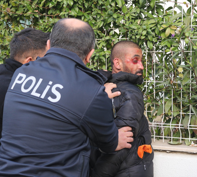 Antalyada Yarın kıyamet kopacak diyerek minibüs çaldı 30 kilometrelik kovalamaca sonucu yakalandı