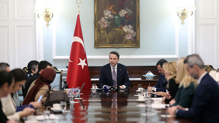 ABDnin Gazprombank kararı... Bakan Bayraktar: Rusyadan gaz akışını etkileyecek her türlü karara karşıyız