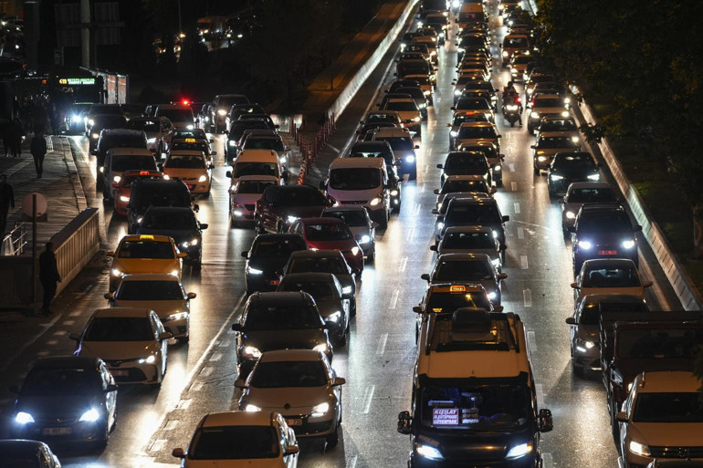 Ne olacak bu trafiğin hali... Ankara’nın trafik ve ulaşım sorununu uzmanına sorduk