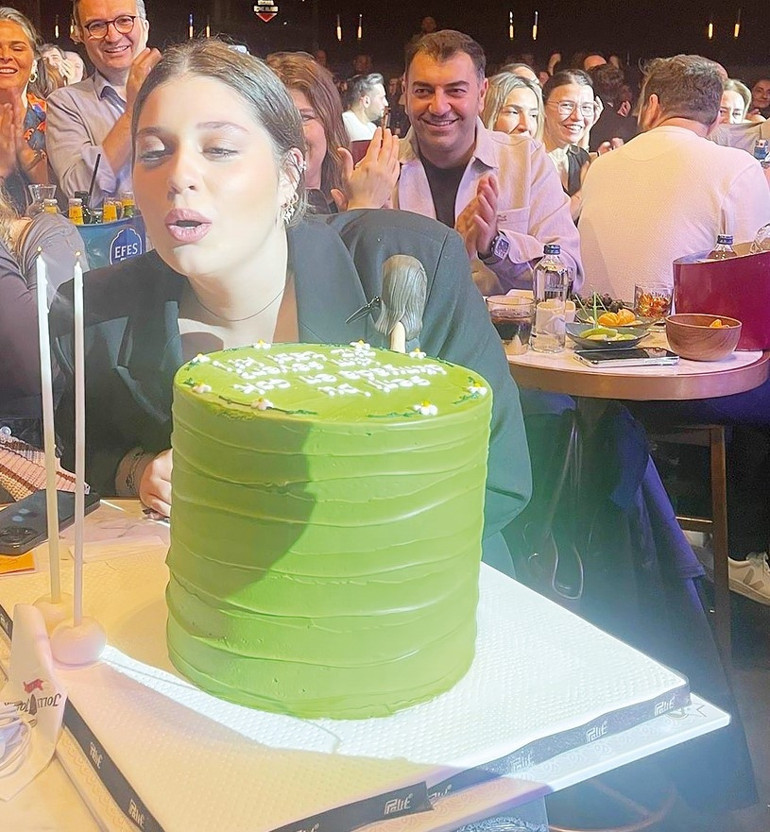 Nazlı 19 yaşında... Ömrüm senin olsun