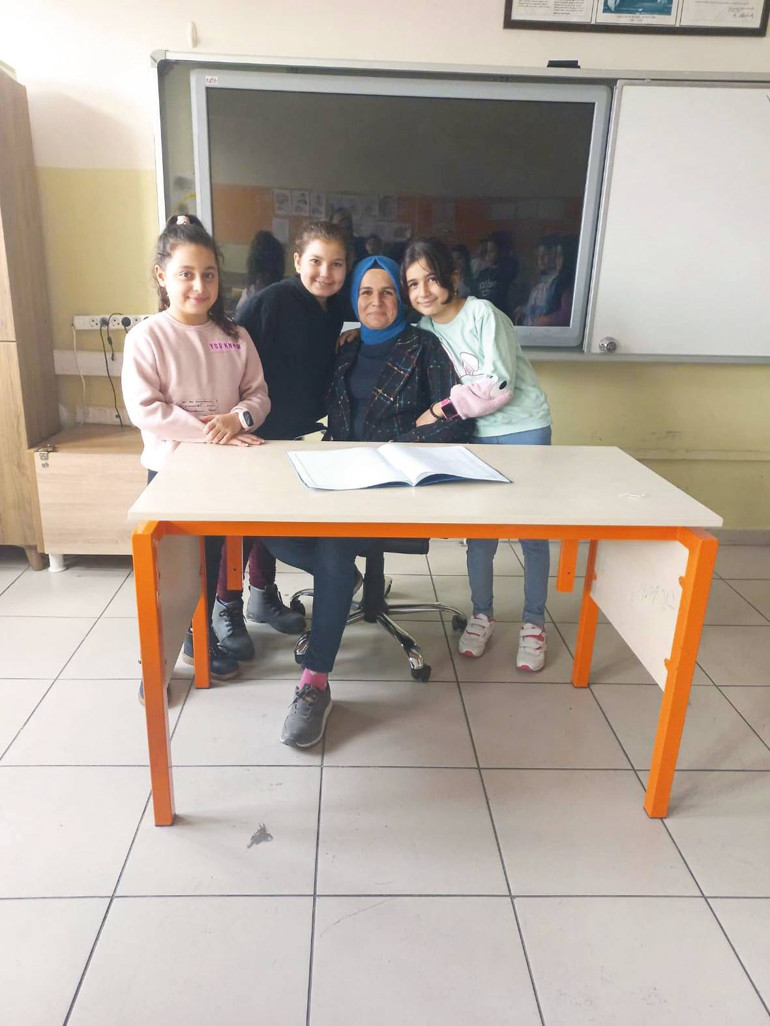 Öğretme aşkıyla hayata tutundu
