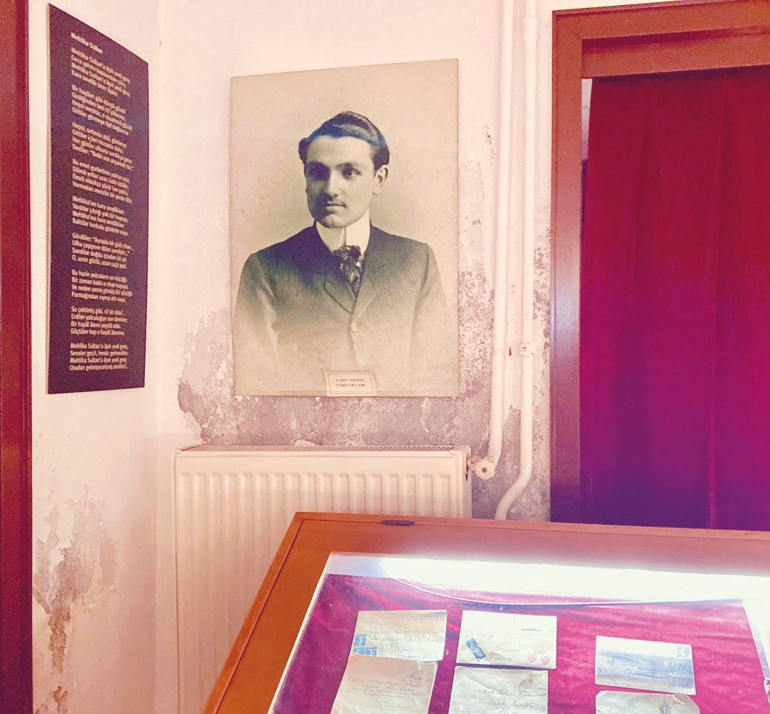 Yahya Kemal’i nemden kurtarın