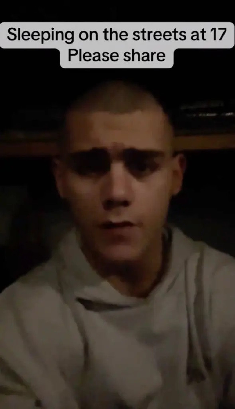 Genç oyuncunun yardım çığlığı… ‘Evsiz kaldım, sokaklarda yatıyorum’