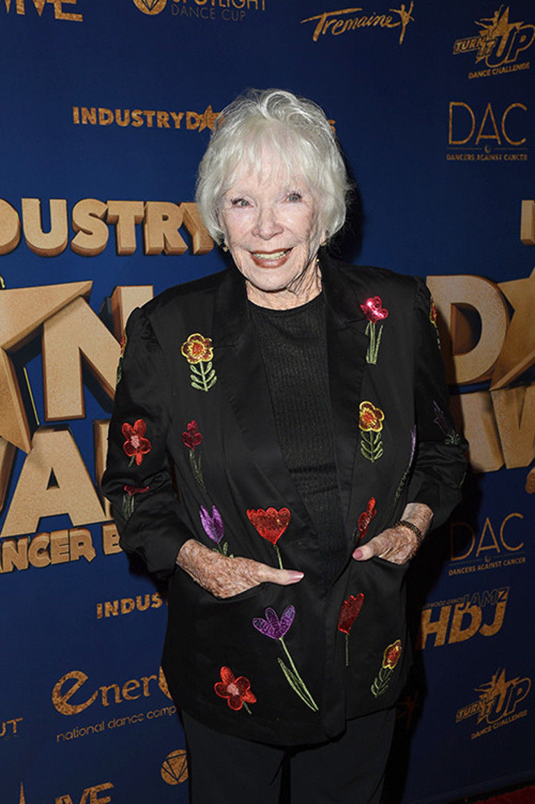 Efsane oyuncu hayatının sonbaharında yapayalnız kaldı... İki kelime edecek birine maaş vermeye hazır