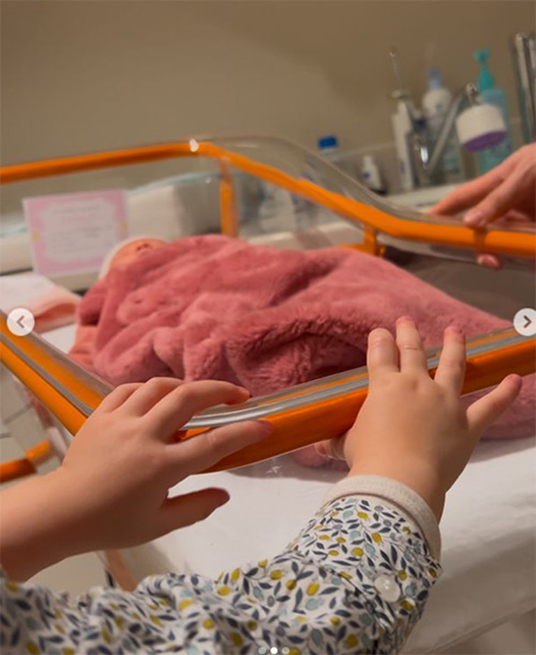 Skandal aşktan doğan ilk çocuktu...  Mutlu ailesine bir buçuk yılda ikinci bebek geldi