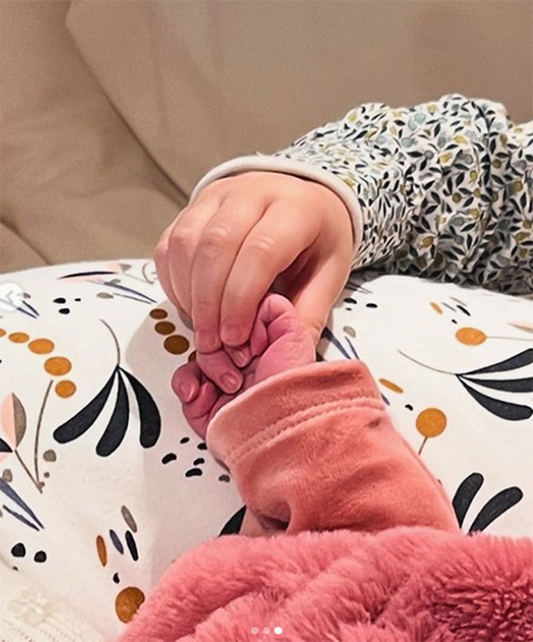 Skandal aşktan doğan ilk çocuktu...  Mutlu ailesine bir buçuk yılda ikinci bebek geldi