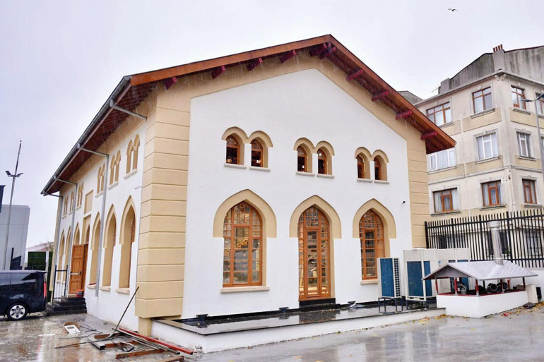 Darüşşafaka’nın jimnastik salonu kütüphane oluyor