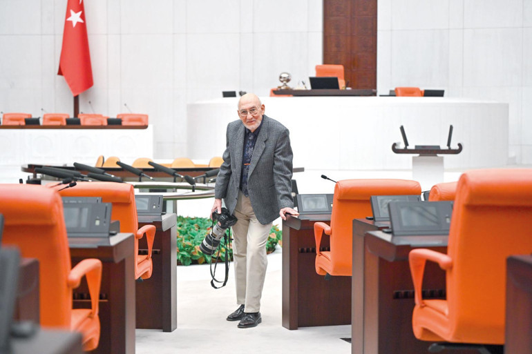 Meclis’in 60 yıllık objektifi Mustafa İstemi: Gözüm açık kulaklarım kapalıdır