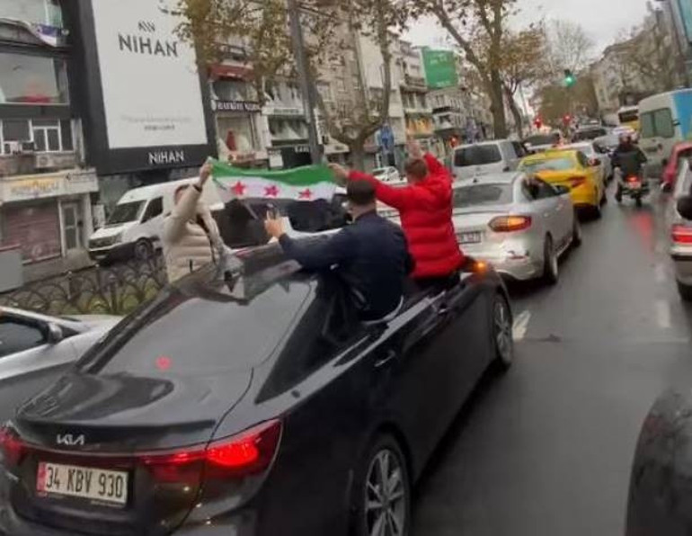 Esad devrildi, Türkiyedeki Suriyeliler meydanlarda kutlama yaptı