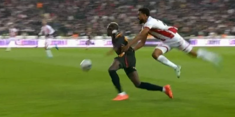 Sivasspor - Galatasaray maçının en çok konuşulan pozisyonu için kim, ne dedi 3 kırmızı kartı atladı | Tutarlı hiçbir tarafı yok