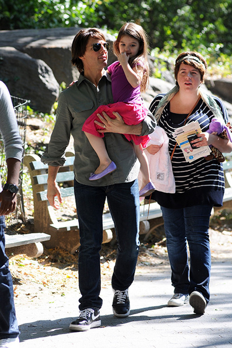 Ünlü oyuncunun gizemli kızı yüzünü gösterdi.. Babasının onayını alıp evlenmişti