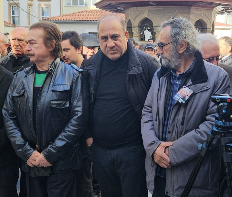 Usta yönetmen Şerif Görene veda