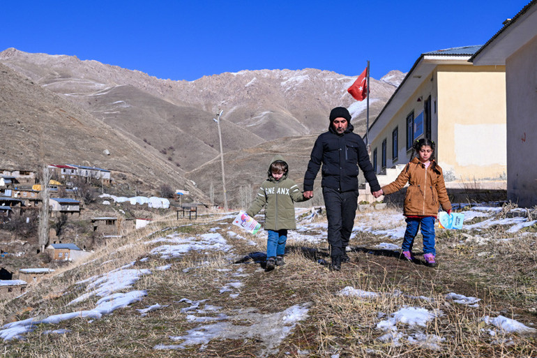 Okulun tek öğrencisi Zilan, artık yalnız değil