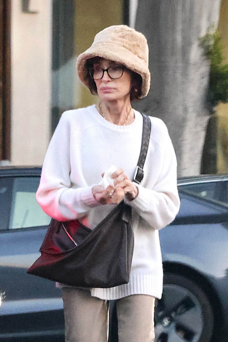 Damla damla eriyen yıldız sonunda isyan etti: Hayranlarım gerçekten bu kadar çirkin olduğumu düşünecek