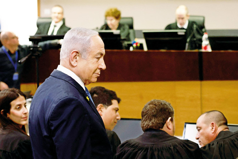 ‘Tanklar Şam’a dayandı’ iddiası... İsrail Suriye ordusunu imha ediyor