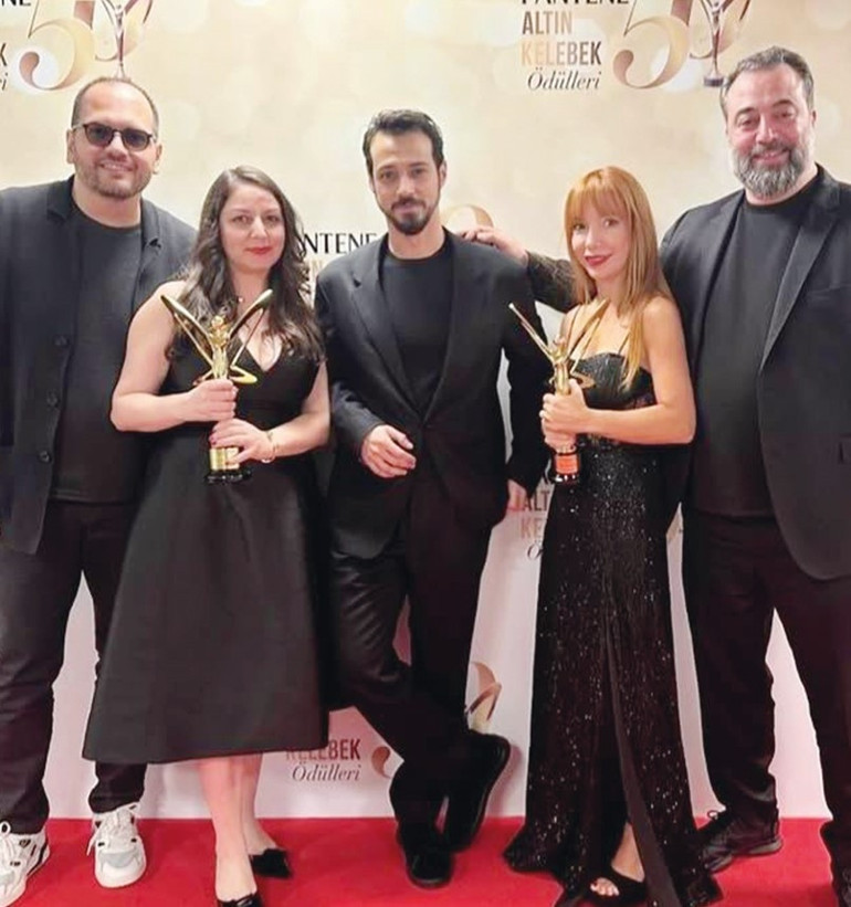 Kırmızı halıda göz kamaştırdılar... Yıldızlar geçidi