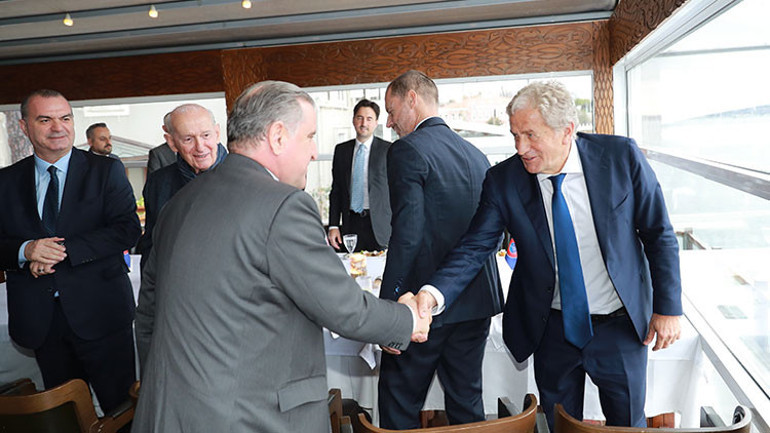 TFF Başkanı Hacıosmanoğlu, UEFA Başkanı Ceferin ve Bakan Bak ile bir araya geldi