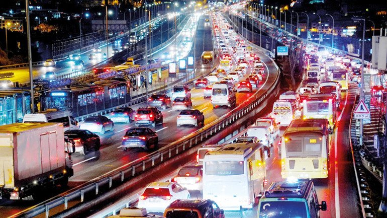 İstanbul trafiği nasıl kurtulur… Endişe veren tablo: Yoğunluk yüzde 85