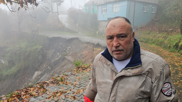 Heyelanın vurduğu Karadeniz Sahil Yolunda dikkat çeken rapor: 100 bin ton toprak akmış Doğu Karadenizi iyi günler beklemiyor
