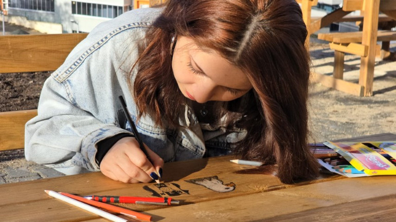 Parktaki kamelyayı gören belediye başkanından genç kıza iş teklifi: Yarın gel başla