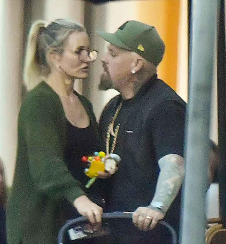 Ünlü çiftin evliliği terapiyle ayakta duruyor