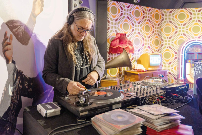 Gezmeli, dinlemeli müzik yolculuğu