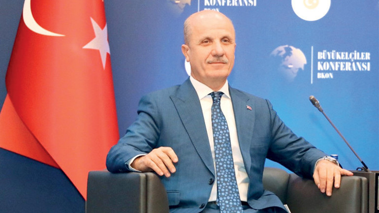 YÖK üniversitelerin dışına çıkıyor... Vapurda kafede ‘bilim’ her yerde