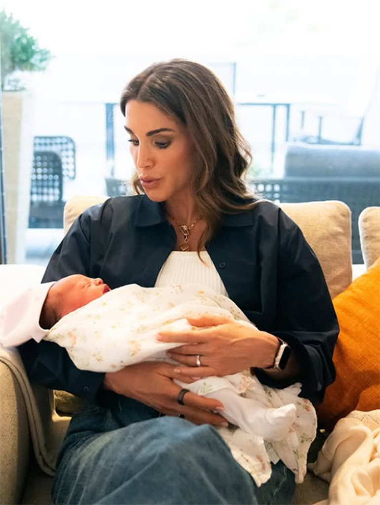 Genç yaşında babaanne oldu, torununa bayılıyor... Bu nimet için şükürler olsun