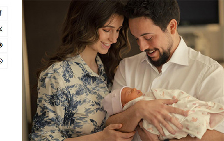 Genç yaşında babaanne oldu, torununa bayılıyor... Bu nimet için şükürler olsun