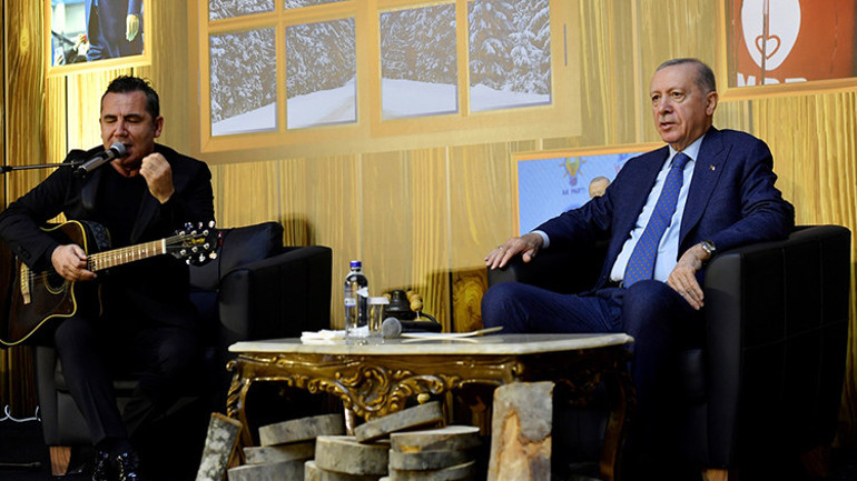 Somali-Etiyopya krizini Türkiye çözdü... Cumhurbaşkanı Erdoğan barışın detaylarını gençlere anlattı