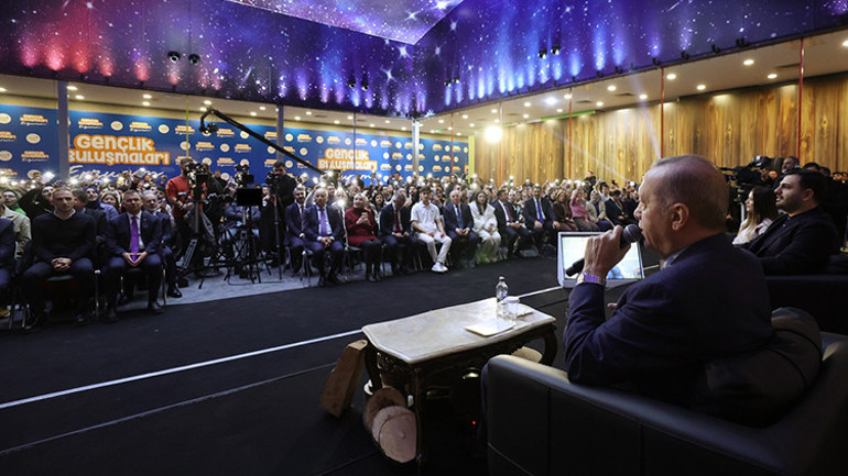 Somali-Etiyopya krizini Türkiye çözdü... Cumhurbaşkanı Erdoğan barışın detaylarını gençlere anlattı