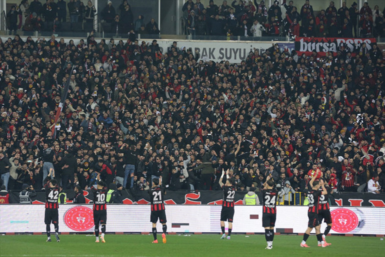 Eskişehirspor zirveye yükseldi Rekor...