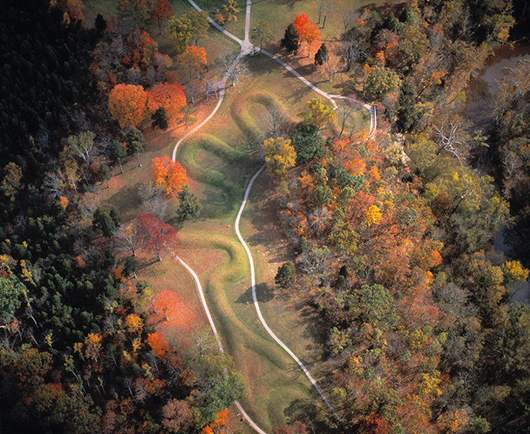 Binlerce yıldır ayakta duruyor, sırrı bir türlü çözülemiyor Bilim insanları da şaşkın: Bu taşlar ne işe yarıyor