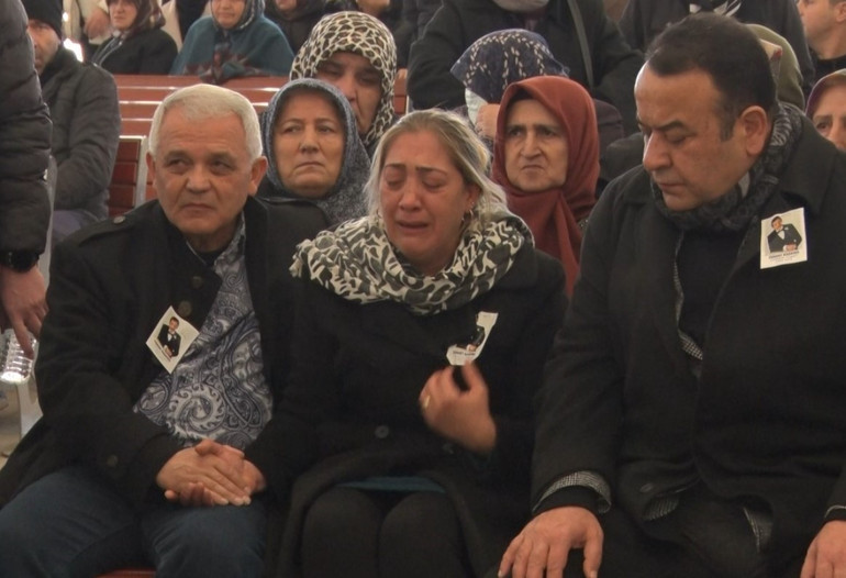 Ankaralı Turguta veda... Kızları gözyaşlarına boğuldu