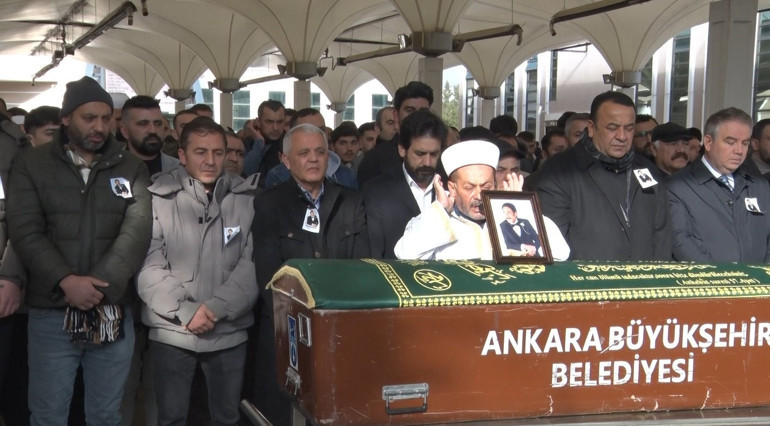 Ankaralı Turguta veda... Kızları gözyaşlarına boğuldu