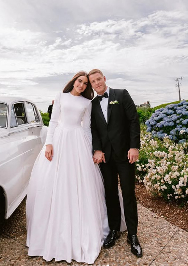 Ne kadar çok yakıştınız nikah masasına Sevdiğinin kollarında yeni hayatına adım attı