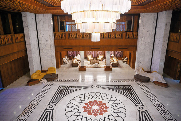 Şam Havalimanı açılıyor... Son yolcu Esad’dı