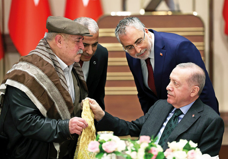 Emeklilerimizi enflasyona ezdirmeyeceğiz