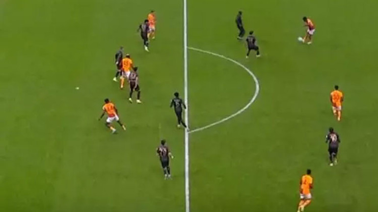 Trabzonsporun golünde top çizgiyi geçti mi Galatasarayın golünden önce ofsayt var mı Maçın tartışmalı pozisyonlarına kim, ne dedi