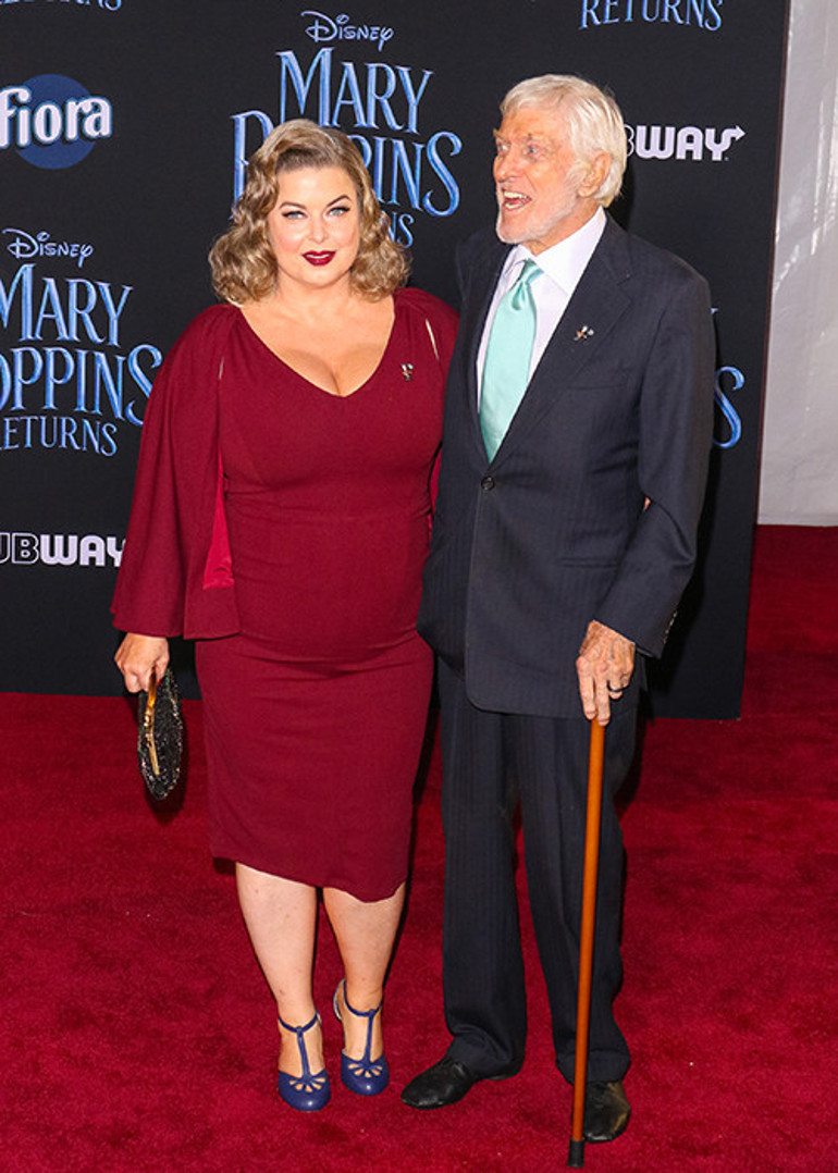 Ünlü oyuncu alevlerden canını zor kurtardı... Üzerimdeki kıyafetlerle kaçtım