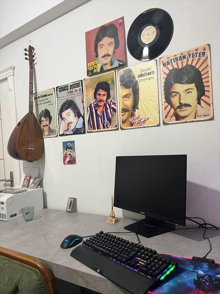 Ferdi Tayfurun 17 yaşındaki hayranı, Antalyada hastane önünde nöbet tutarak dua ediyor