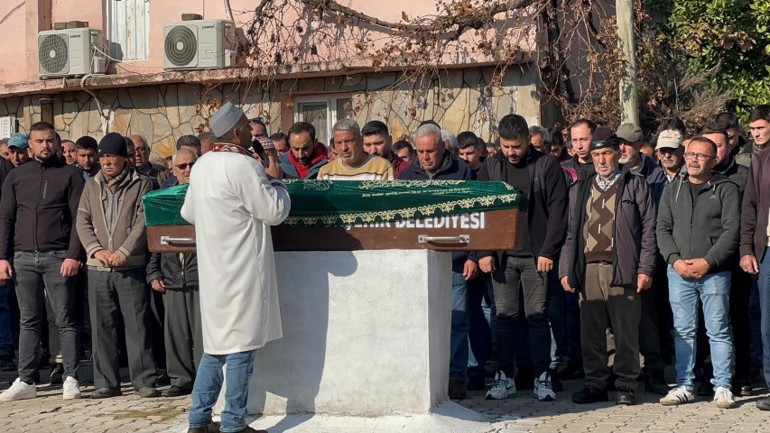 25 yaşındaki genç, anten tamir ederken çatıdan düşüp öldü