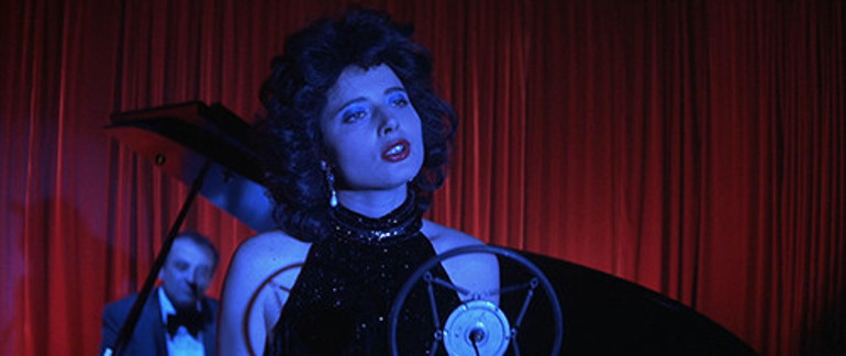 Bir dönemin en güzel kadın oyuncusuydu... Yaşlanınca kimse istemedi... O şimdi minik kuzularını kucağında büyütüyor