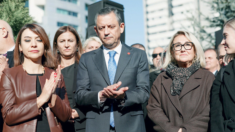 Özel’den haciz tepkisi: O para sosyal yardım parası