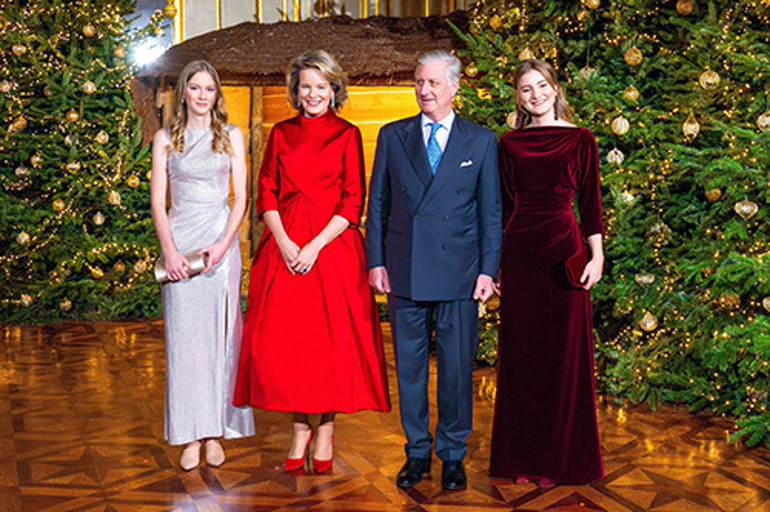 Kot pantolonu dolabına kaldırdı, hayatının gerçeklerine döndü